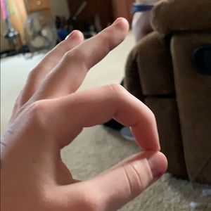 Meet your Posher, Avery